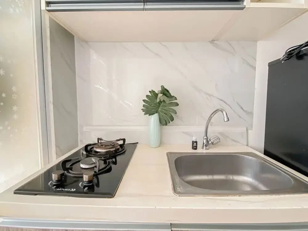 Basic 1Br Apartment At Vittoria Residence - photo 14