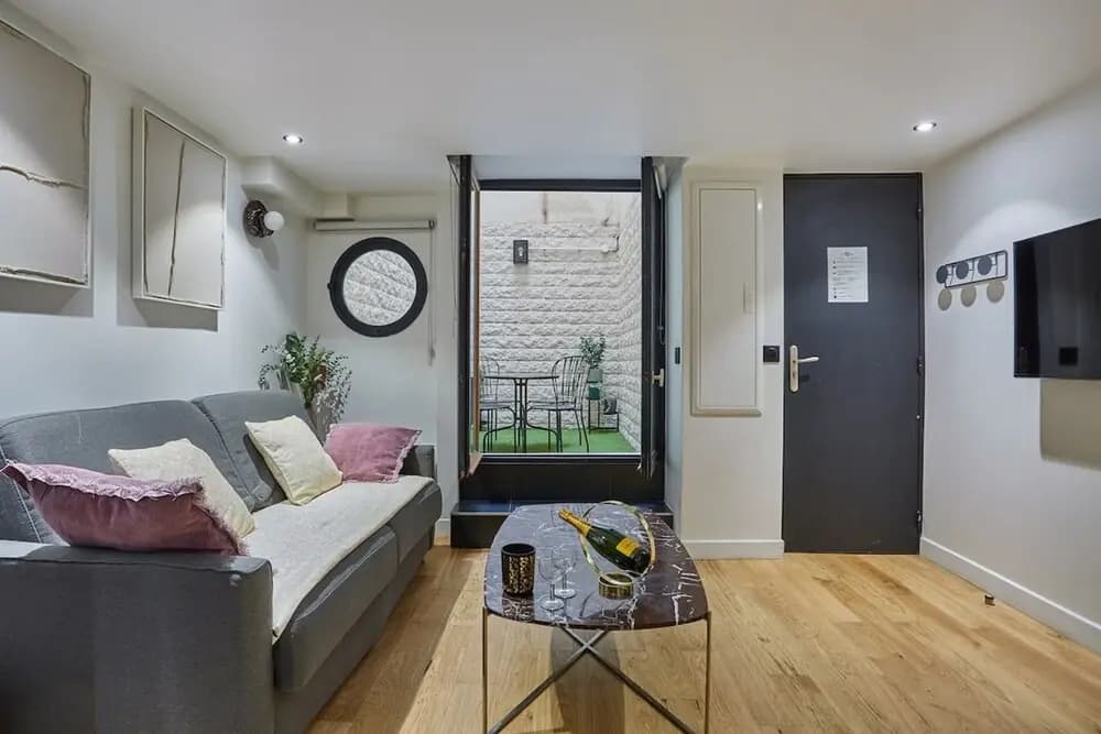 Charming Apartment Faubourg St Honore Madeleine - photo 6