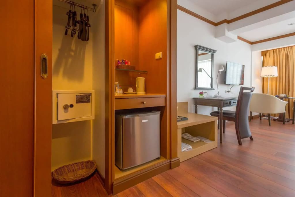 Silom City Hotel - photo 3