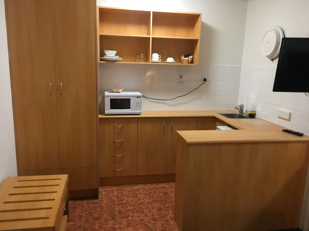 Edgecliff Lodge Motel - photo 16