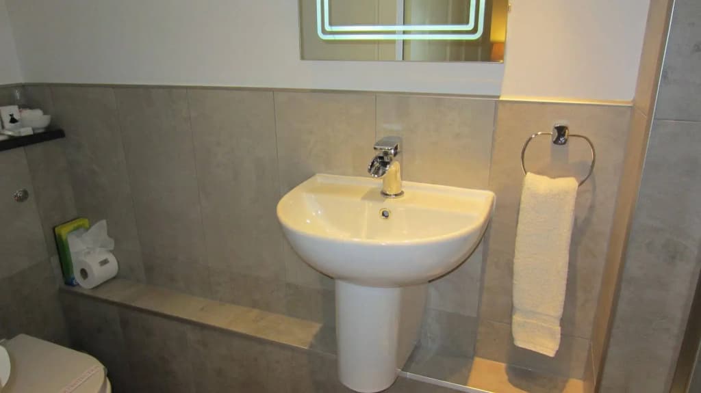Kew House - photo 9