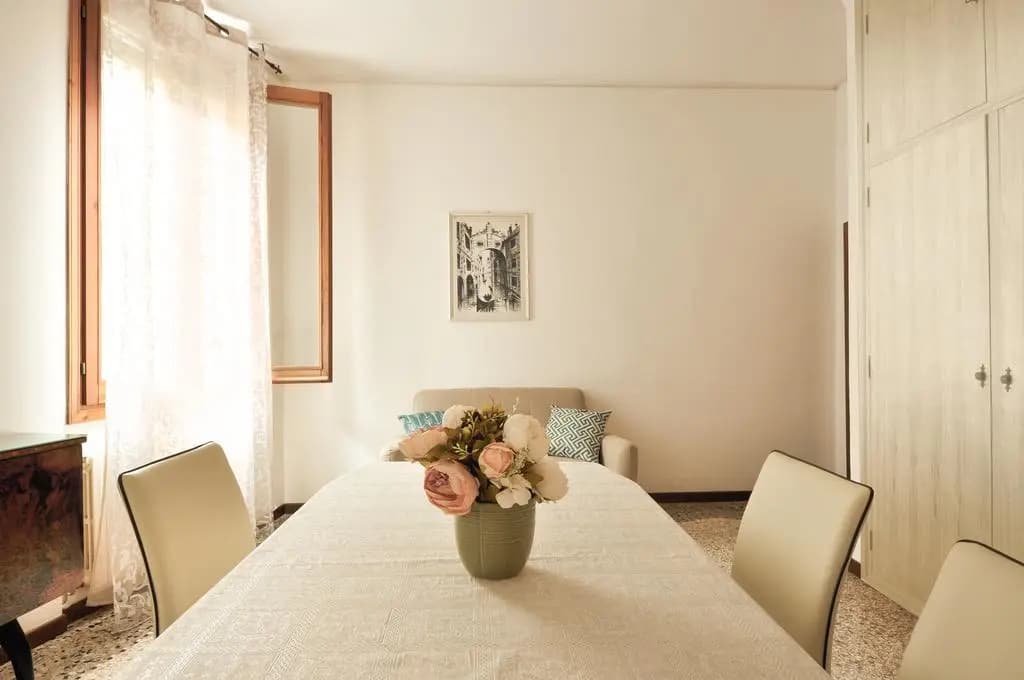 Elegant Rialto Residence - photo 3
