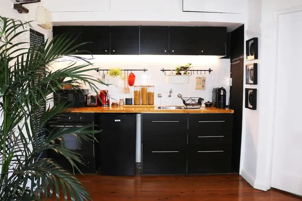 Studio Flat with Shared Rooftop Terrace - photo 13