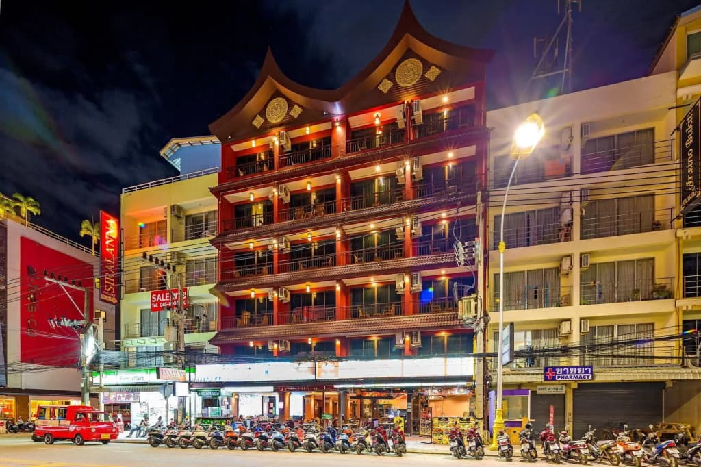 Tanawan Phuket Hotel - photo 1