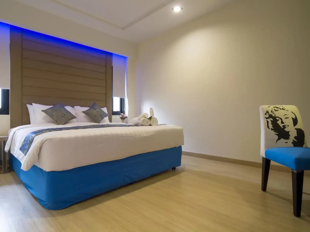Eleven Avenue Suites - photo 7