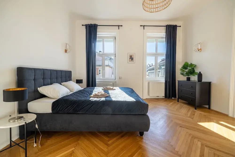 Rochus Stylish Stays - photo 2
