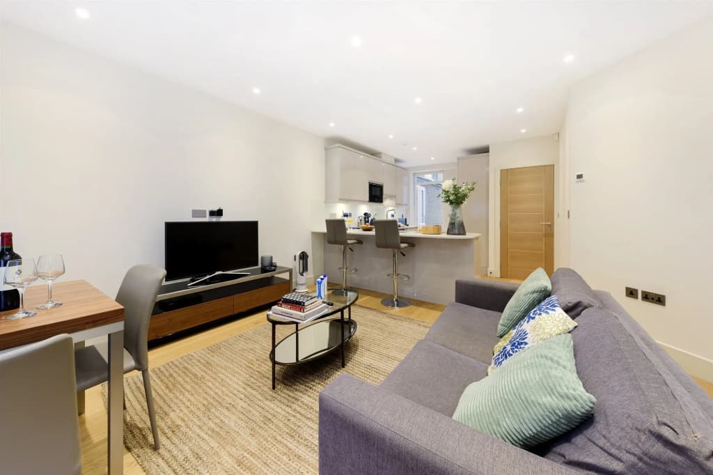 Fitzrovia by CAPITAL - photo 3