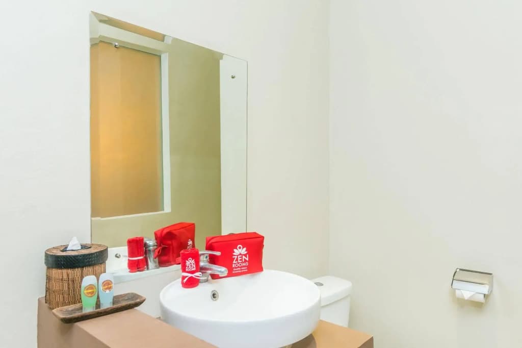 ZenRooms Denpasar Mahendradata - photo 10