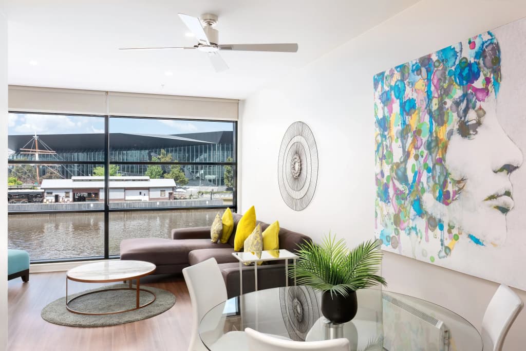 Waterfront Melbourne Apartments - photo 2