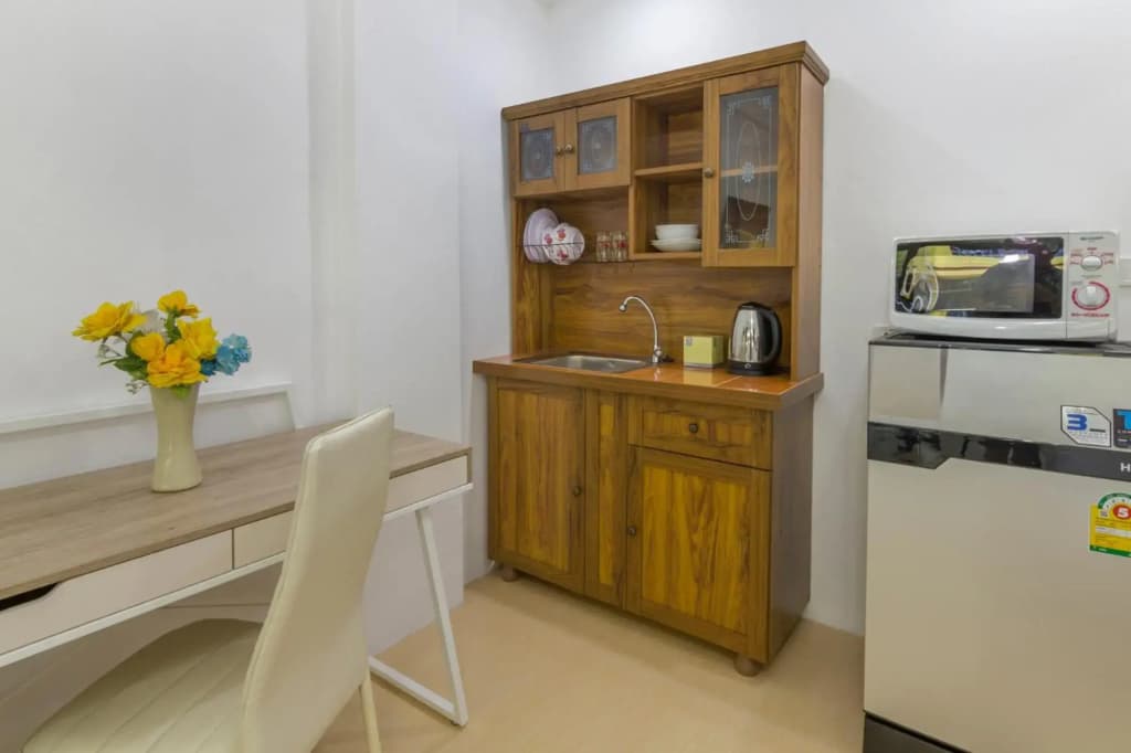 Kontiki Guesthouse - photo 11