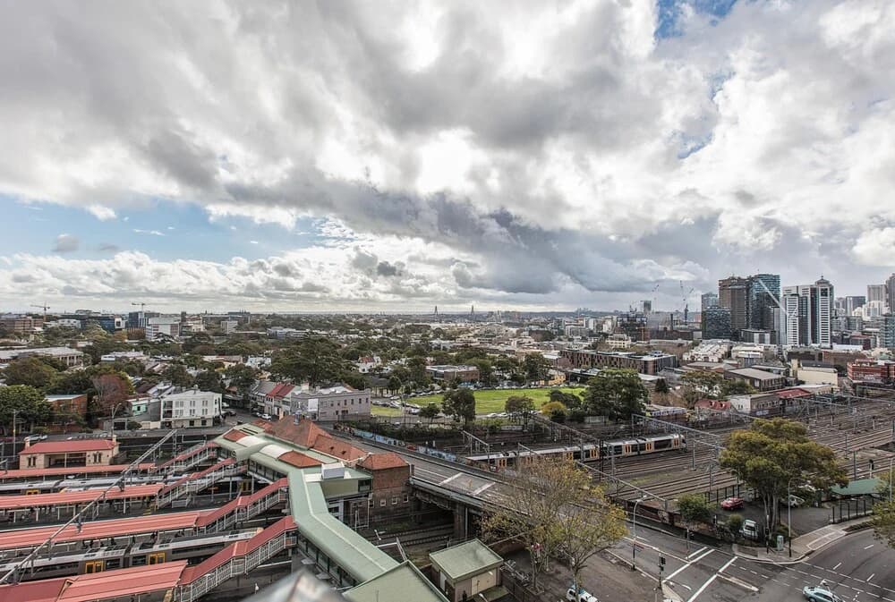 Redfern One Bedroom Apartment with Views - photo 8