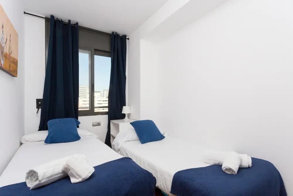 1216 - Forum Gardens Apartment - photo 2