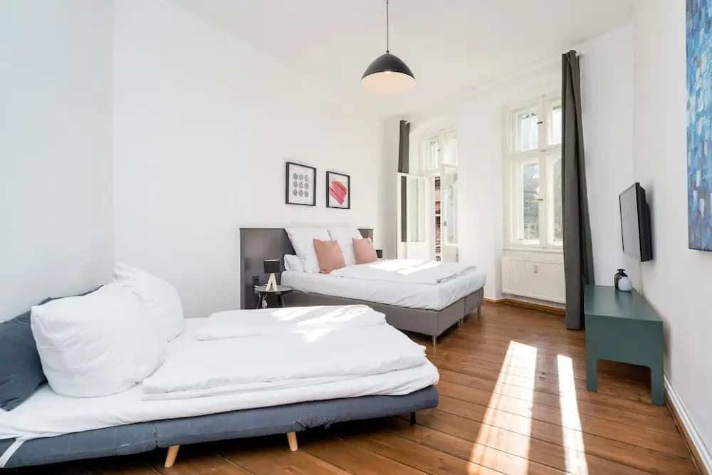 BENSIMON apartments Choriner Straße - photo 6