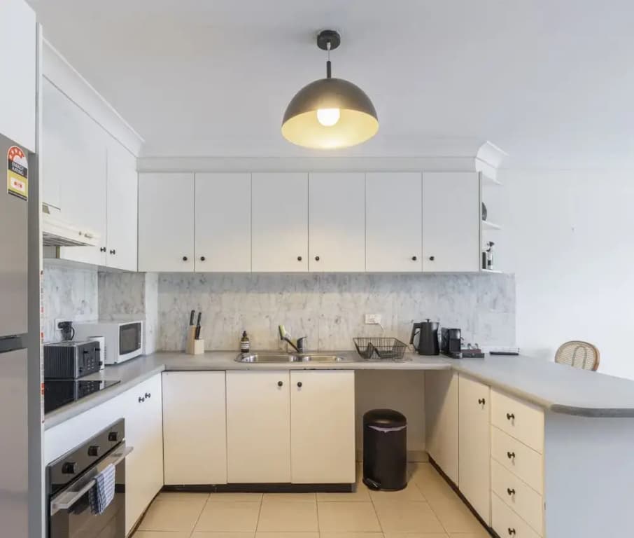 Kozyguru | Balmain | Townhouse bridge view or Charming Comfy Studio - photo 9