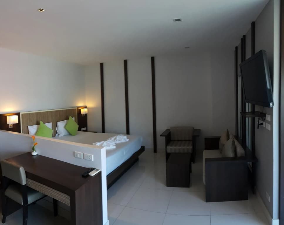 April Suites - photo 3