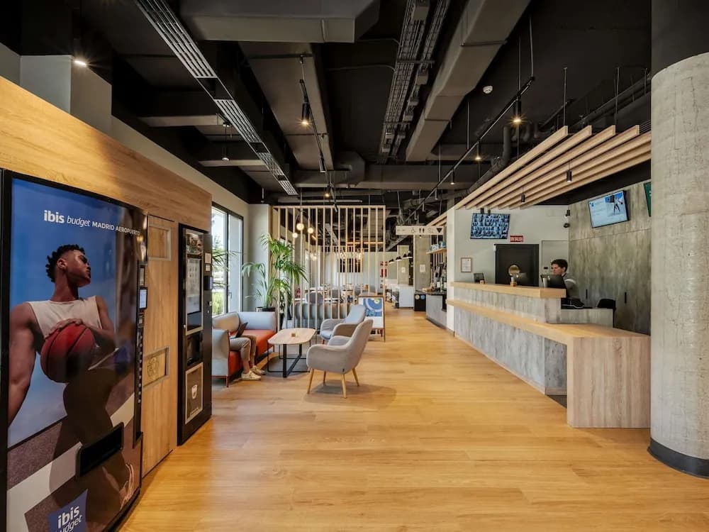 Ibis Budget Madrid Aeropuerto - photo 37