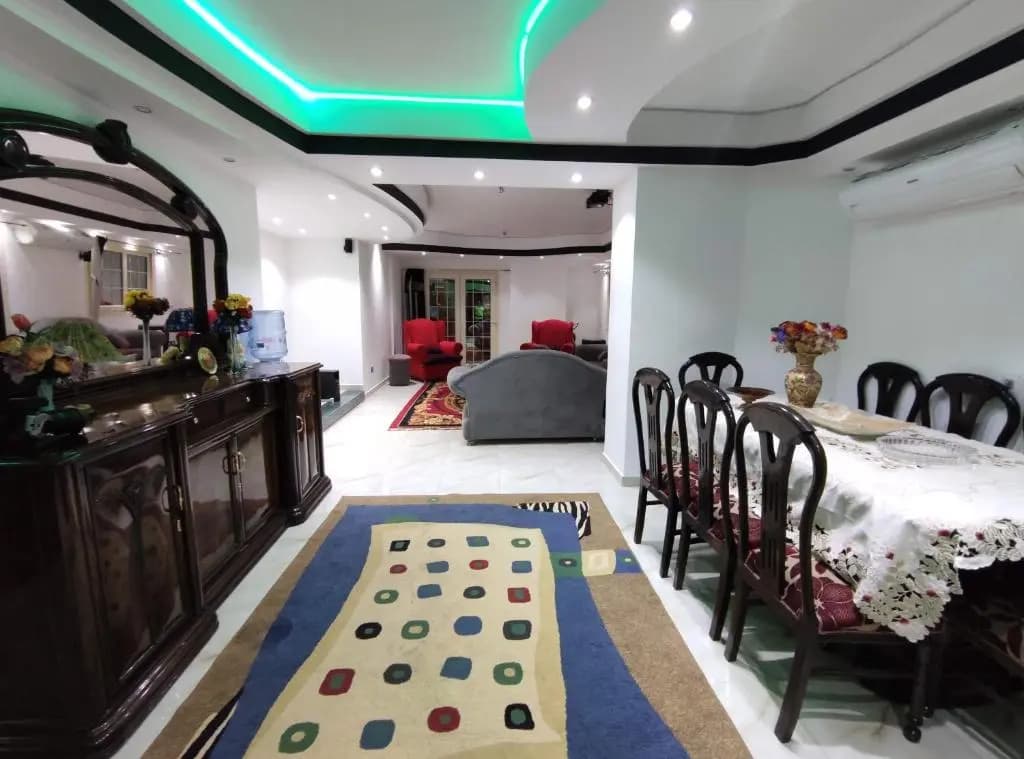 Luxury Apartments - photo 2