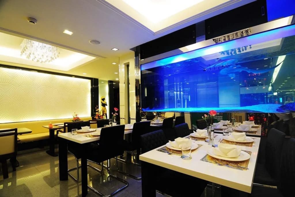 Gusto Hotel Pratunam - photo 15