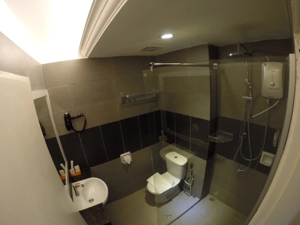 Pacific Inn - photo 8