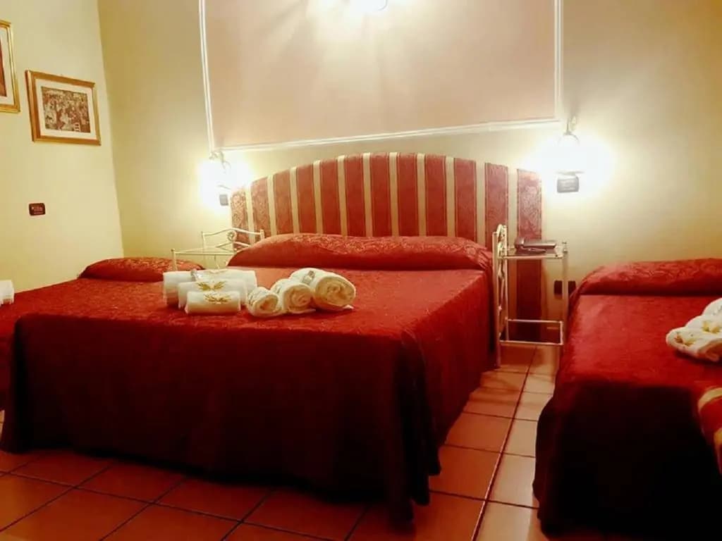 Hotel Sicilia - photo 4
