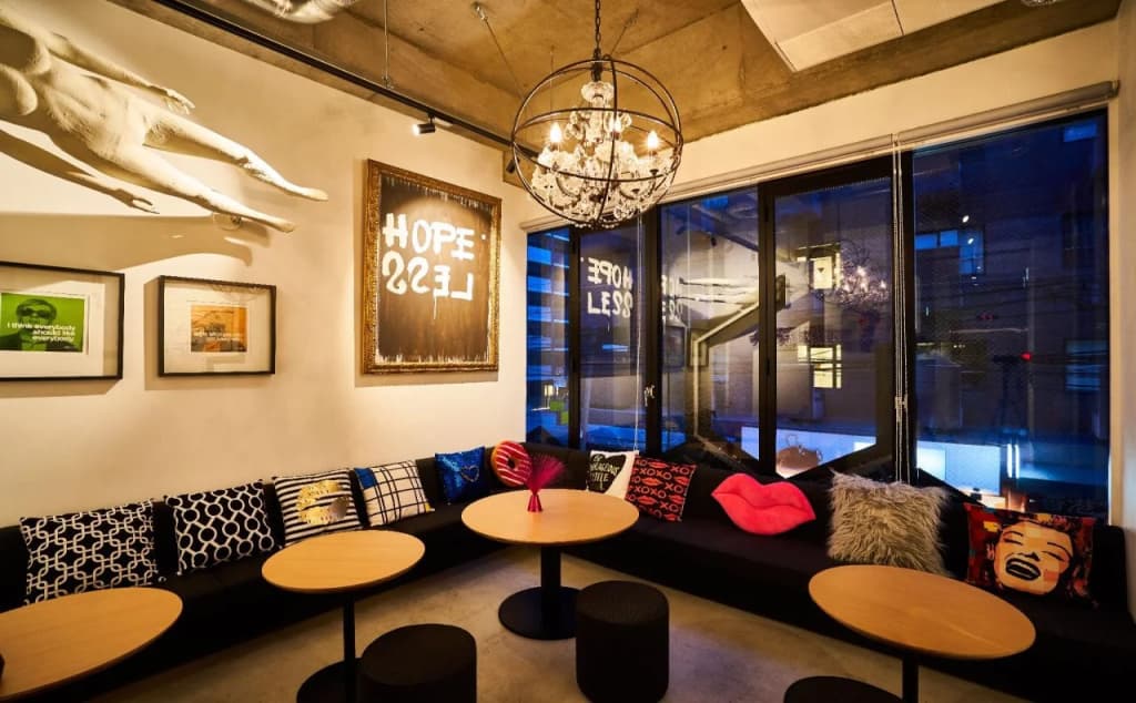 Catalyst Art Hotel - photo 18
