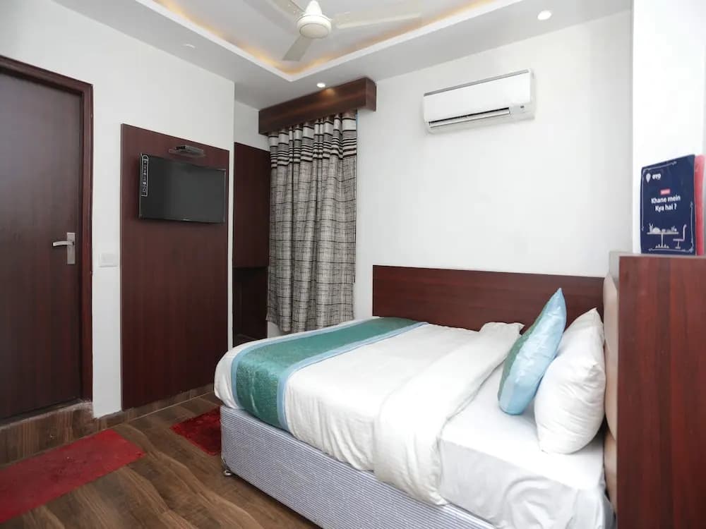 OYO 12503 Hotel Corner Point - photo 3