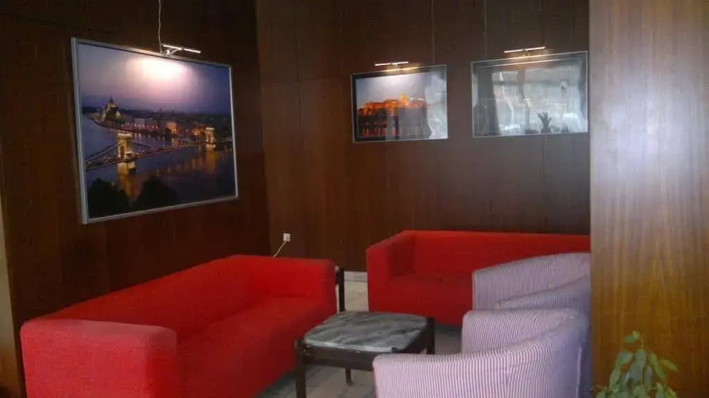 Victor Apartment Hotel - photo 1