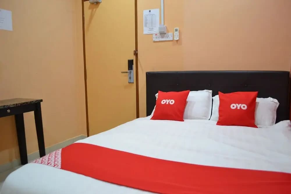 OYO 89691 Hotel Puteri Miqaila - photo 5