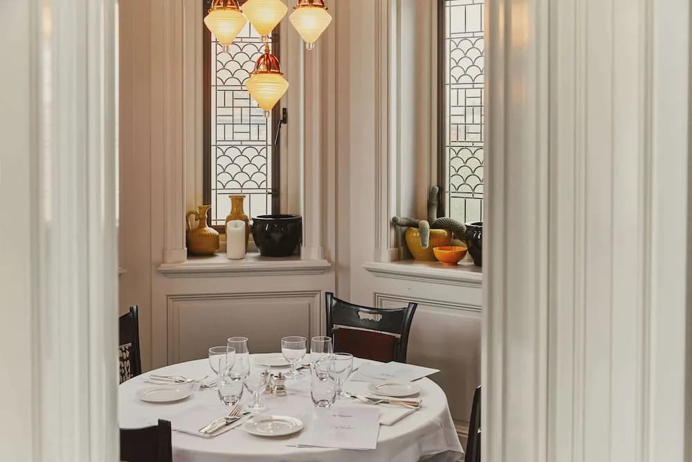 At Sloane - photo 22