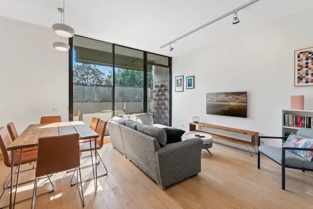 Chic 2-bed Apartment in Vibrant St Kilda - photo 7