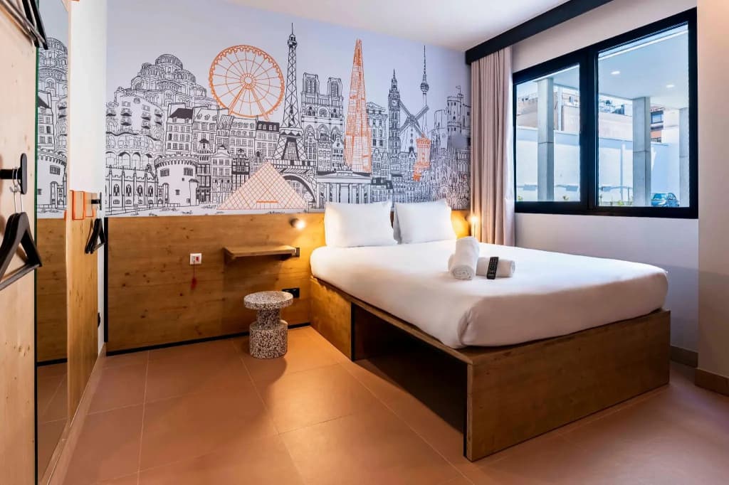 easyHotel Madrid Alcala - photo 4