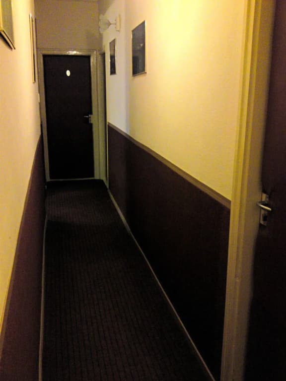 Eitan's Guesthouse - photo 8