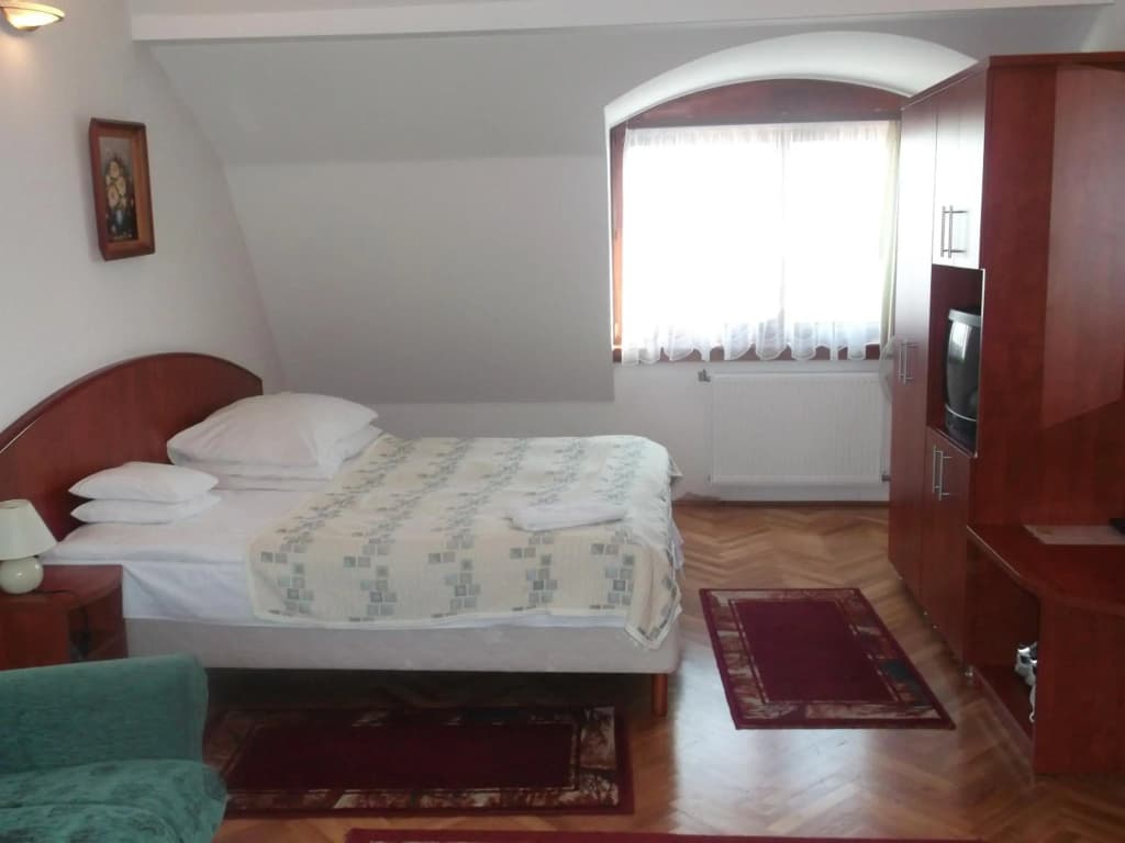 Helios Hotel Pension - photo 6