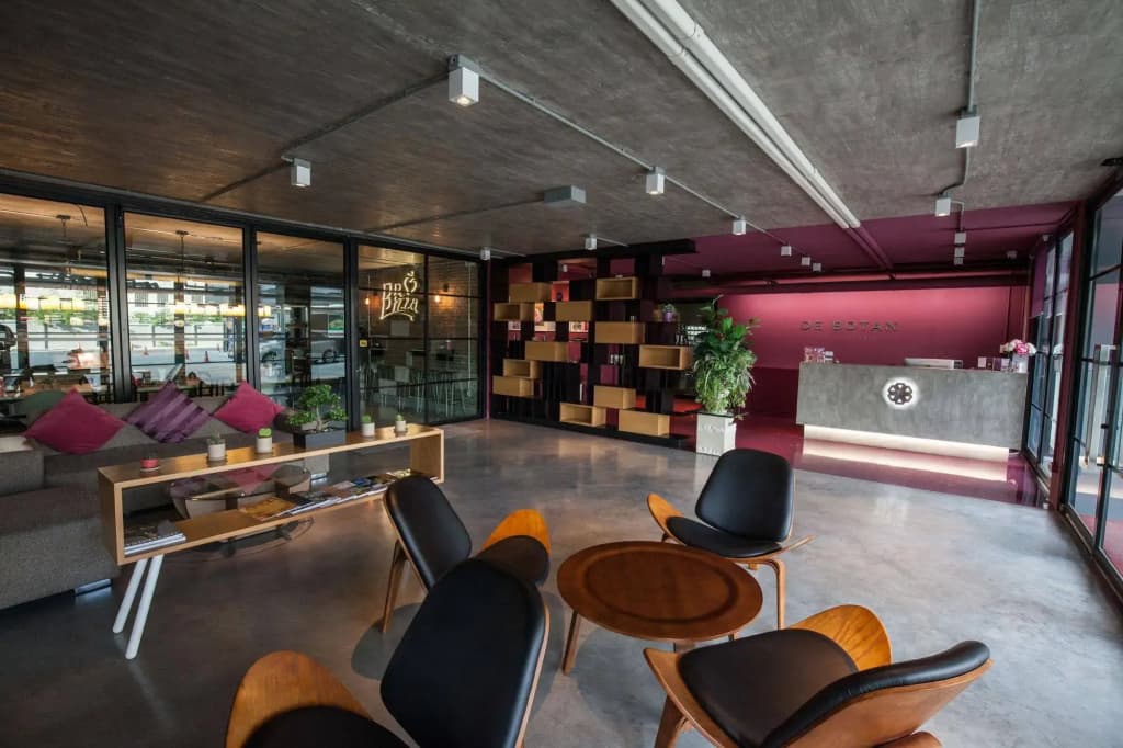 De Botan Srinakarin Hotel & Residence - photo 19