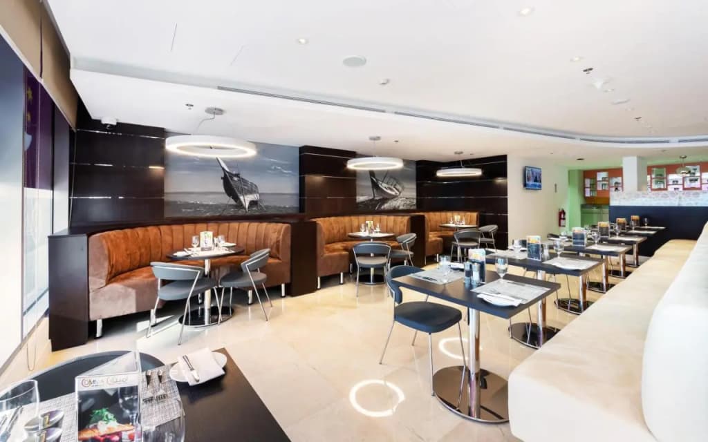Premier Inn Doha Airport Hotel - photo 39