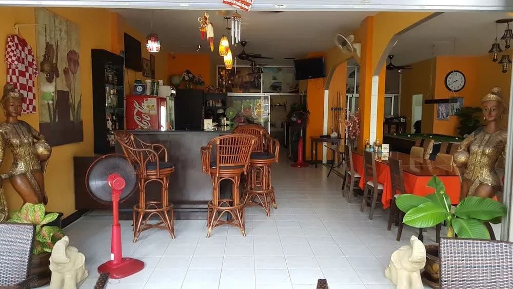 Pitstop Restaurant and Guesthouse - photo 21