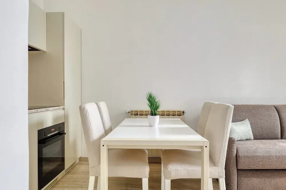 Chic flat with easy city centre access - photo 11