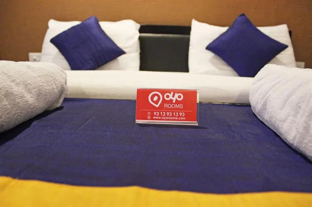 OYO Premium in Green Park Main Market - photo 5