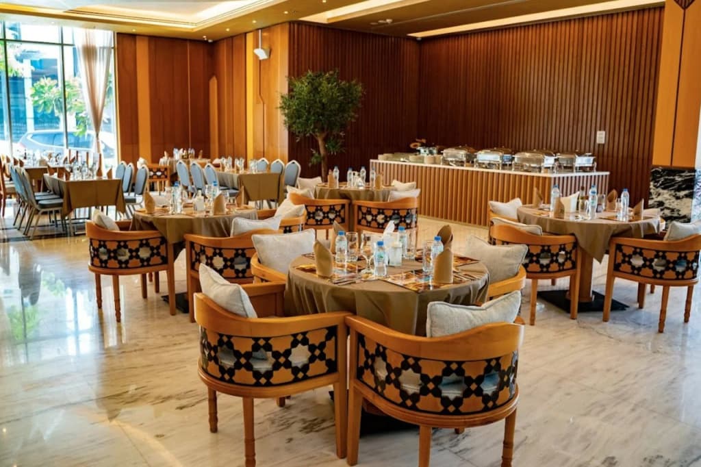 Luxe Grand Hotel Apartments - photo 31