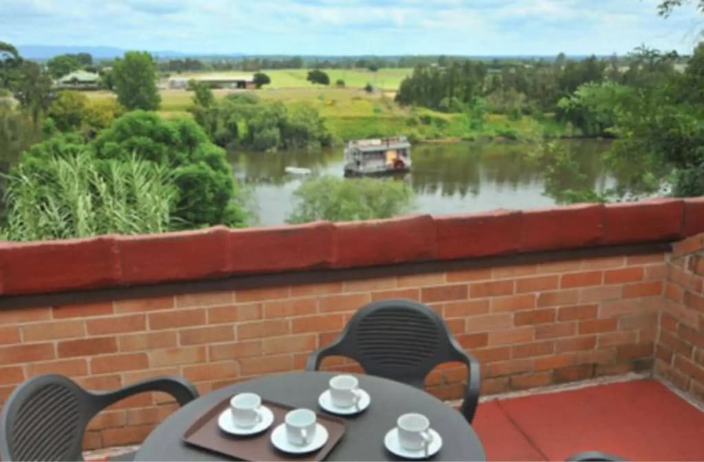 Windsor Riverview Inn - photo 9