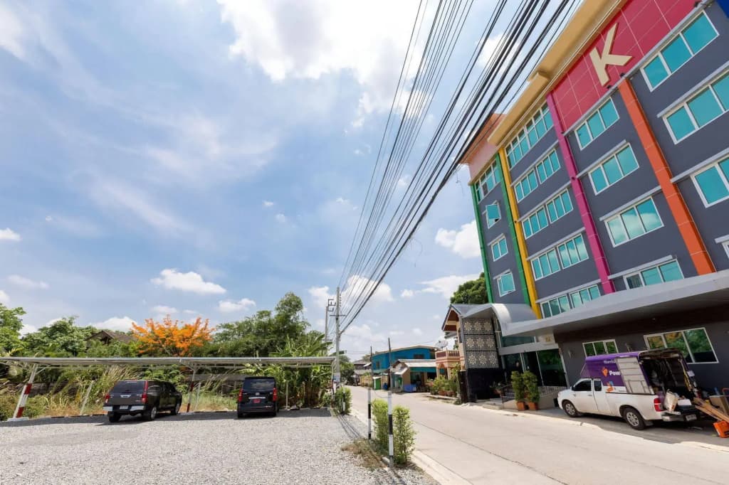 RoomQuest Suvarnabhumi Airport Rom Klao - photo 22
