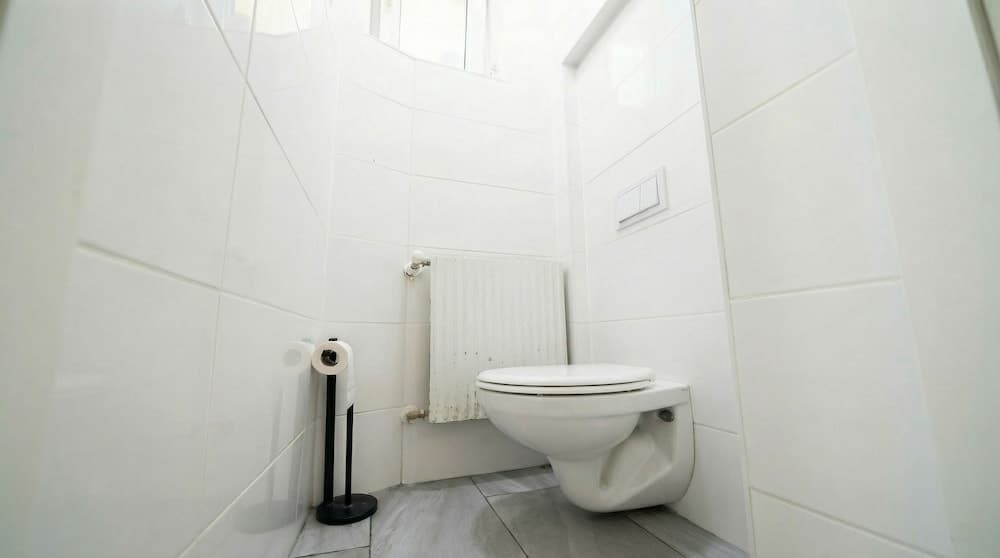 Quick Access to Vienna Center - Simple Private Rooms with WIFI - photo 9
