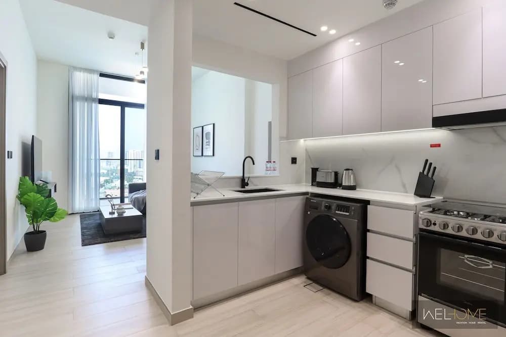 WelHome - Dubai Delight: Luxe Living 1BR at Binghatti Luna - photo 24