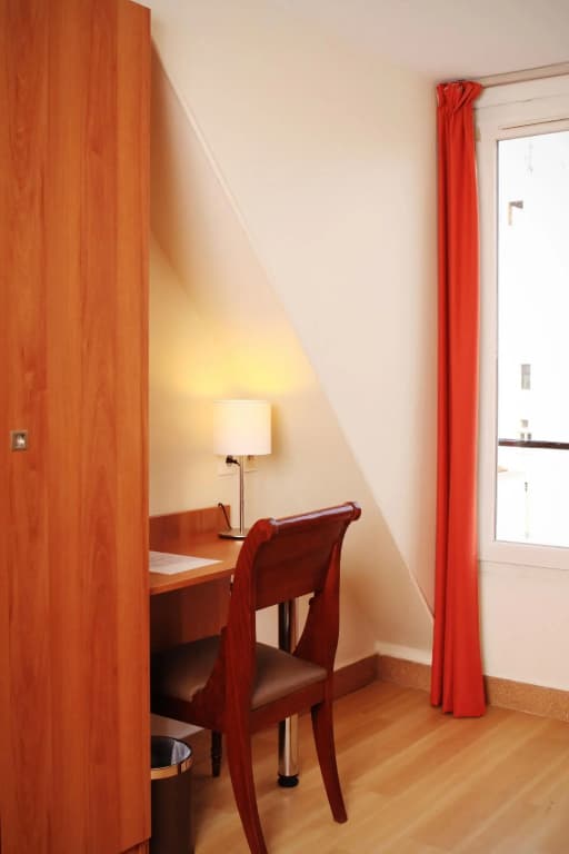 Hôtel Marignan - photo 34