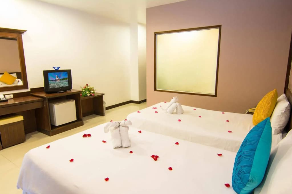 Blue Skyline Hotel - photo 3