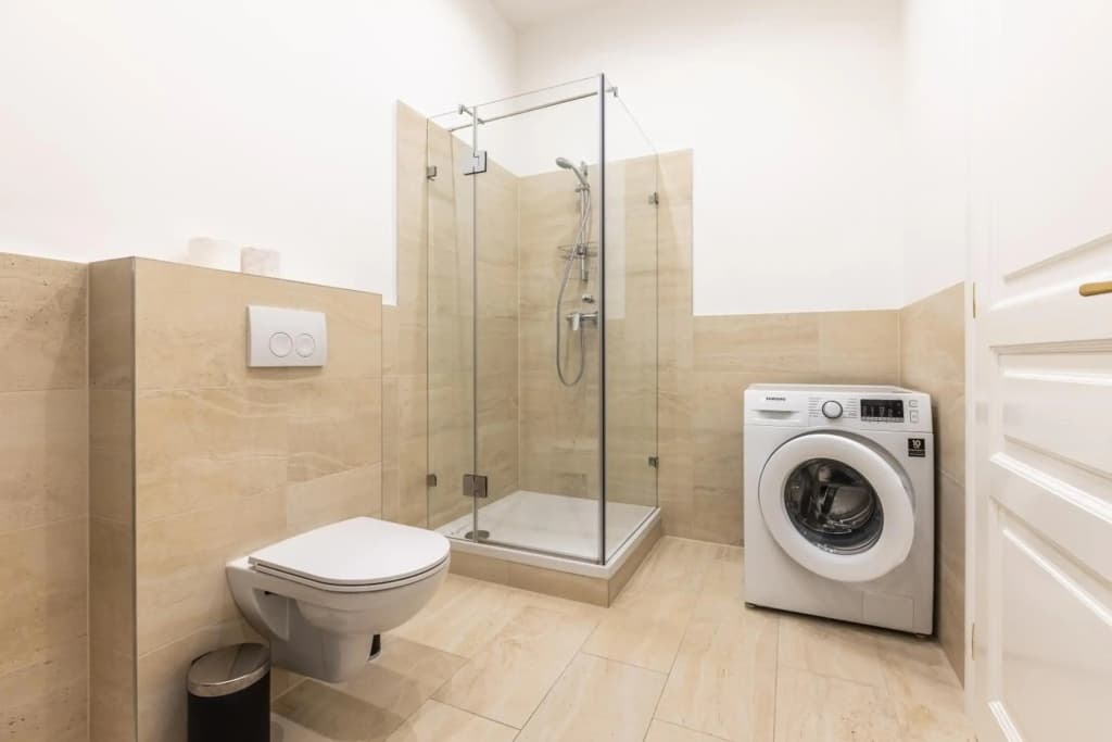 Spacious 2 bedroom apartment nearby center - photo 9
