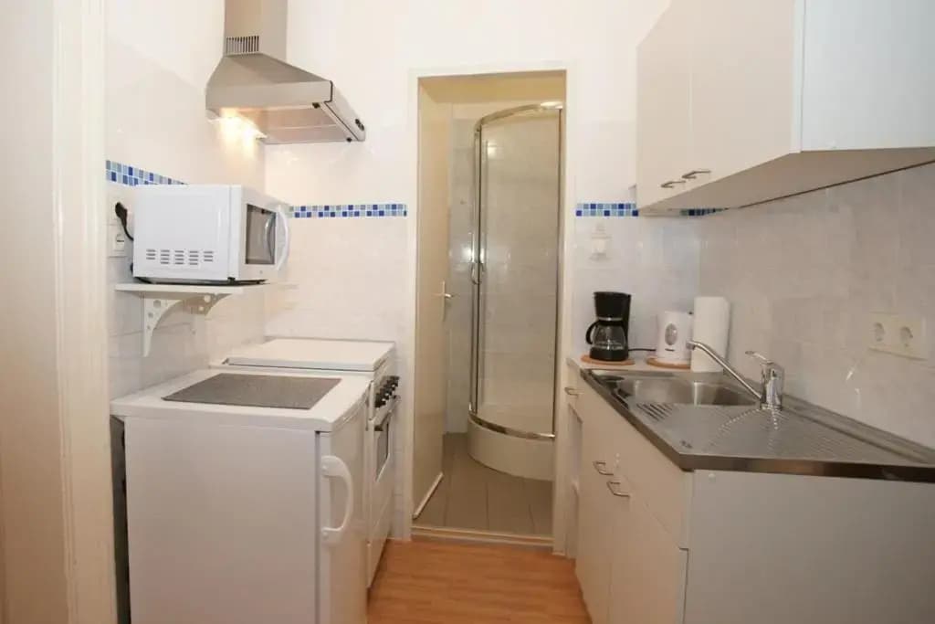 Freundliches Apartment mit Innenhof-Garten - photo 10