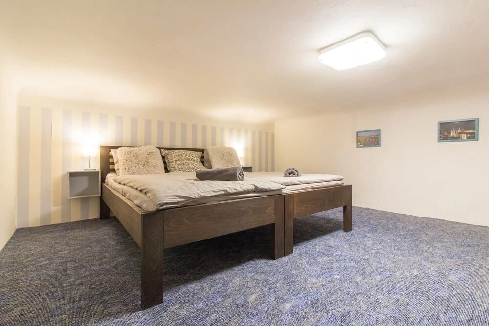 Cosy Apartment for 4 next to the Main Train Station by easyBNB - photo 3