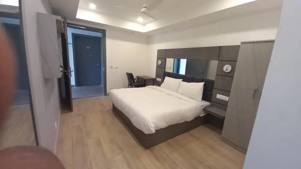 Hotel Royal Saffron By Majesta Stays - photo 8