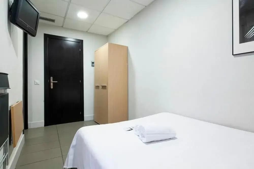 DingDong Putxet Hotel - photo 15